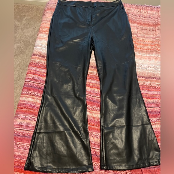 Nasty Gal Faux Leather Flare Pants NWOT - Picture 4 of 7